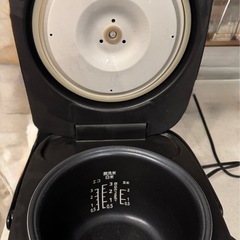 炊飯器／3合炊き
の画像