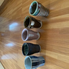 未使用　陶器皿と、カップのセットの画像