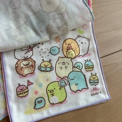 すみっコぐらし巾着袋 2つ＆ハンカチ6枚セット＆ミニガーゼハンカチ6枚セットの画像