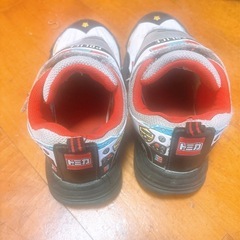 トミカ靴の画像