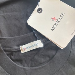 モンクレールTシャツ　　新品未使用の画像