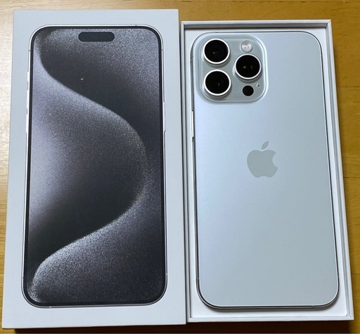 未使用　iPhone 15 Pro Max 1TB ホワイトチタニウム　アメリカ版 SIMフリー
