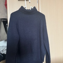 青色　ニット