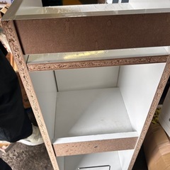 収納棚の画像