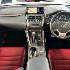 【総額380万円】NX300h Fスポーツ  (赤革シート、ナビ、Bluetooth、シートクーラー、シートヒーター)の画像