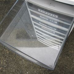 プラスチックケース　収納　キャスター付き　320ｘ390ｘ830の画像