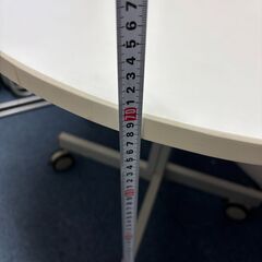 円形テーブル
