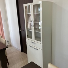 【価格改定！】まっ白なカワイイ食器棚の画像