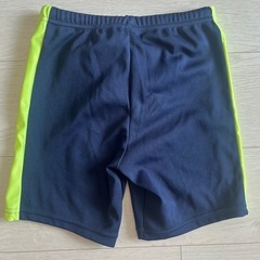 水着　上下セット　サイズ130　の画像