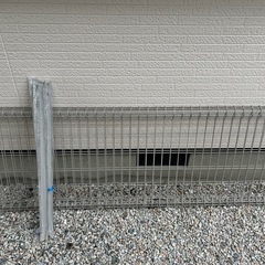 新品未使用メッシュフェンス2000×800柱セット