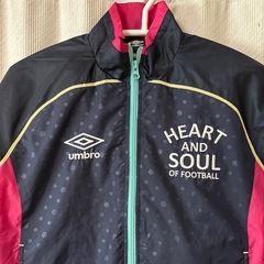 UMBRO アンブロ　サイズ130 上下セット　シャカシャカの画像