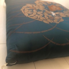 座布団✨仏前✨法事✨法要✨来客✨和室✨応接間✨正座✨仏事✨応接✨の画像