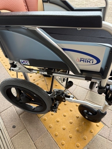 Miki 介助型車いす SKT-200B  自動ブレーキ付き