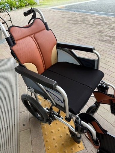 Miki 介助型車いす SKT-200B  自動ブレーキ付き