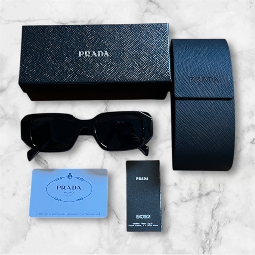 PRADA プラダ　サングラス