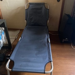 折りたたみベッド敷きパッとと枕付きの画像