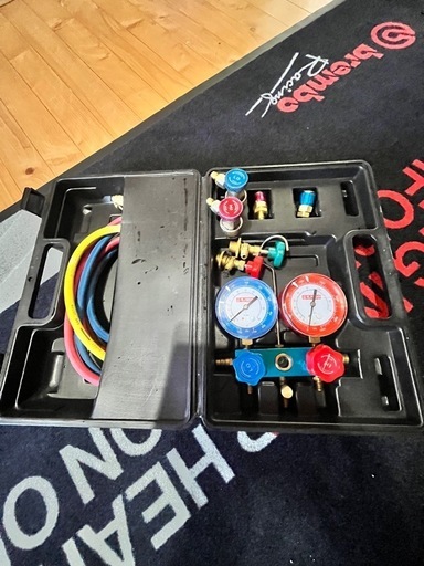 値下げしました‼️
クーラーマニホールドキット‼️