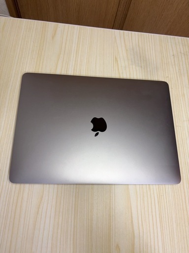 MacBook pro 2019 13インチ i7 16gb