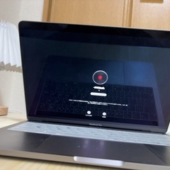 MacBook pro 2019 13インチ i7 16gbの画像