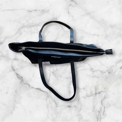 PRADA プラダ　トートバックの画像