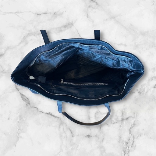PRADA プラダ　トートバック