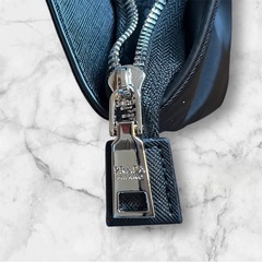 PRADA プラダ　トートバックの画像