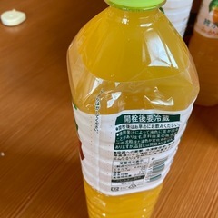 1.5リットルジュース12本の画像