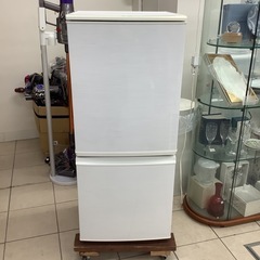 SHARP  シャープ　冷蔵庫　SJ- 14X-W   2013...