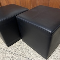 ●黒　スツール　角イス　2点●の画像
