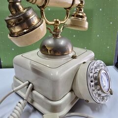ジャンク ダイヤル式電話機の画像