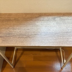 テーブル