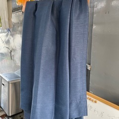 ㊿　ニトリ　遮光　防炎　カーテン　紺