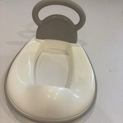 ミッフィ 補助便座 グレー
の画像