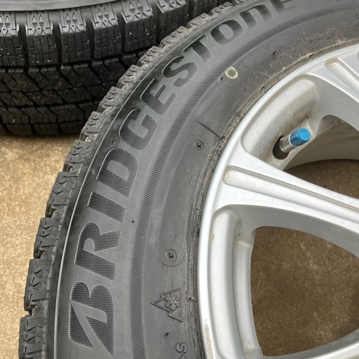 スタッドレスタイヤ2022年製　ブリヂストンVRX2  165/70R14 4本
