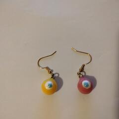 万博風　目玉ピアス　ピンク　レモン