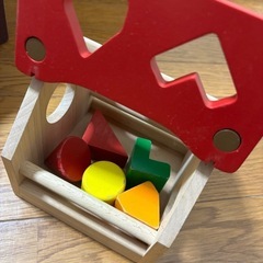 ファミリアの積み木とおさるのカスタネットの画像