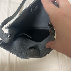 ショルダーバッグ グレーの画像