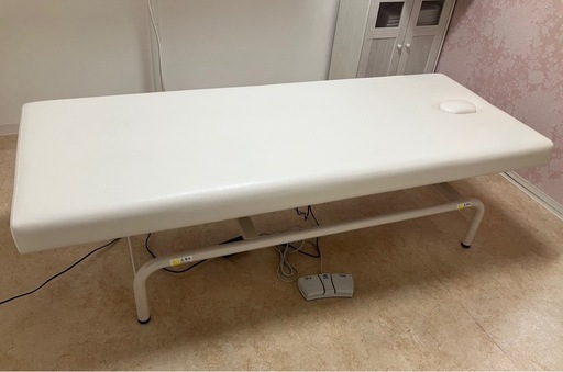 ☆美品☆エステベッド 電動②