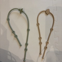 新品未使用おもちゃホルダーシリコン 恐竜 くすみカラーの画像