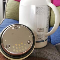 湯沸かし保温ポット　1リットルの画像