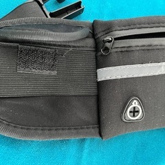 【新品未使用】ウエストポーチ ランニング ウォーキング スポーツ ブラックの画像