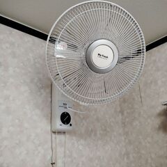 【お取り引き中】① 壁掛け扇風機　TOSHIBA　30cm5枚羽根