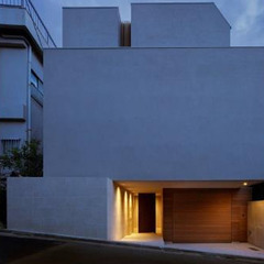 人気エリア⭐代々木上原⭐のプール付き戸建て！！駅まで徒歩6分の好立地👣 − 東京都