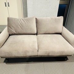 二人掛けソファーの画像