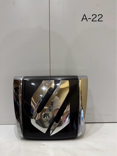 お値下げSALE！[極上]TOYOTA ALPHARD　トヨタ アルファード 20系前期 純正 フロントエンブレム 中古相場¥7,000 クレジット決済可
