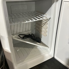 ツインバード HR-EB08W 2電源式 ポータブル電子適温ボックス 20Lの画像