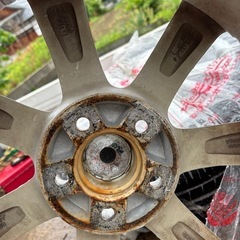 タイヤホイール付きの画像