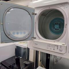 ●土台付！TOSHIBA/電気衣類乾燥機/2019年製の画像