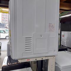 ●土台付！TOSHIBA/電気衣類乾燥機/2019年製の画像