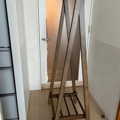 木製ハンガーラックの画像
